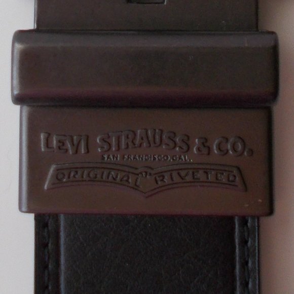 Levi's Men's Reversible 36/90 Black/Brown Ratchet Belt EUC - Picture 4 of 12